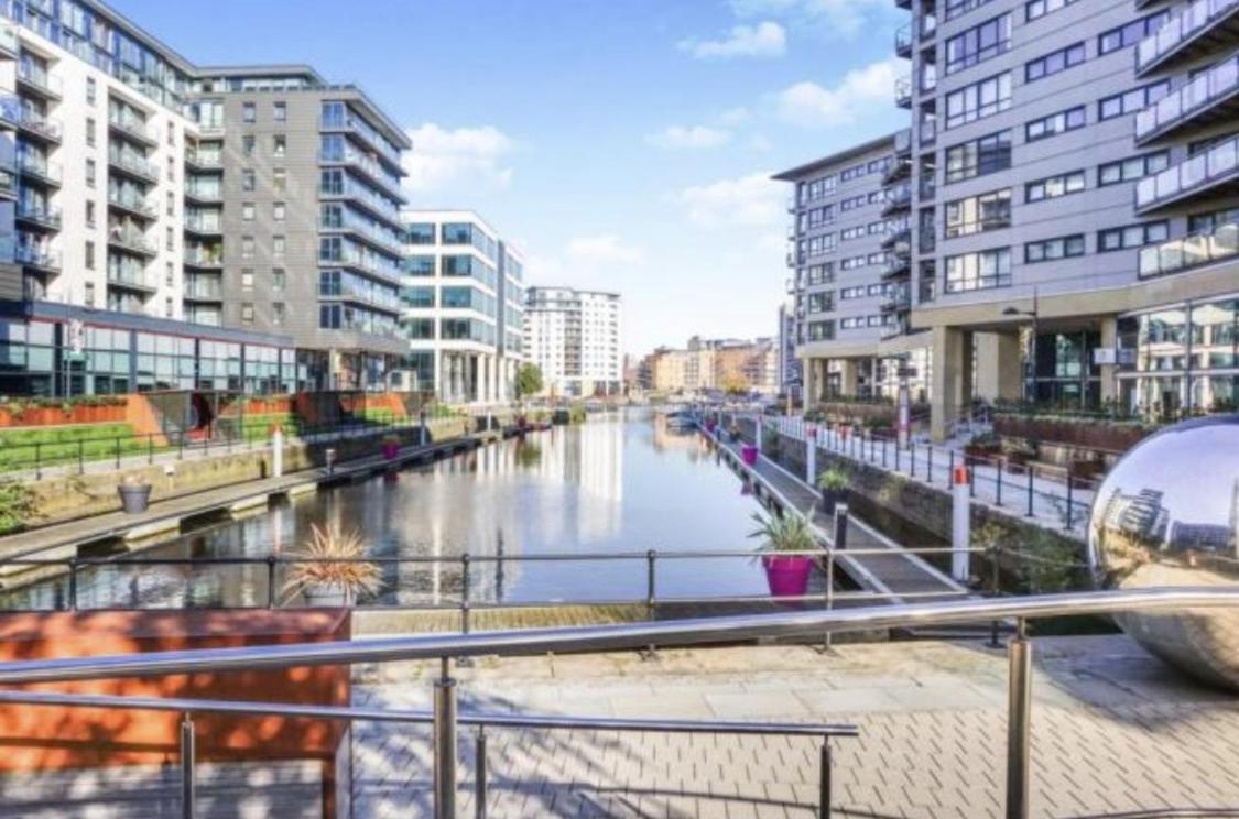 Deluxe River Canal View & Free Secure Parking! Лидс Экстерьер фото