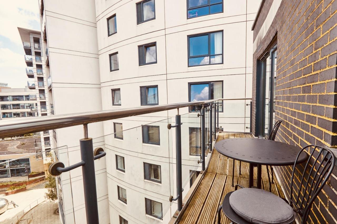 Deluxe River Canal View & Free Secure Parking! Лидс Экстерьер фото