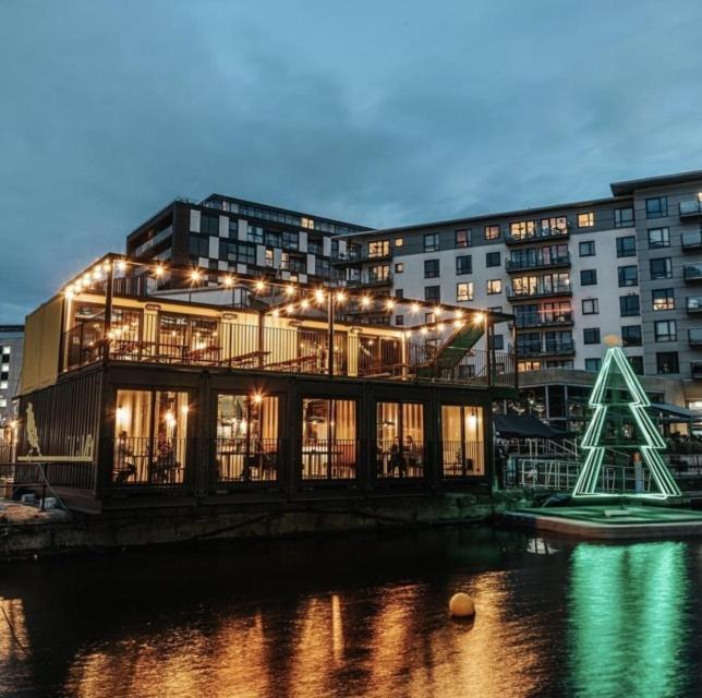 Deluxe River Canal View & Free Secure Parking! Лидс Экстерьер фото