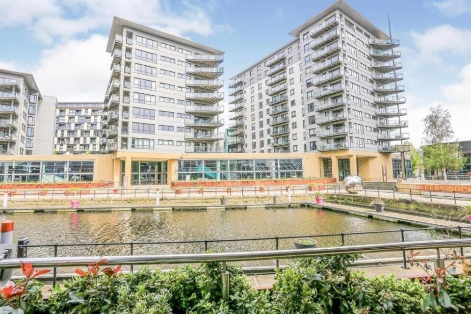 Deluxe River Canal View & Free Secure Parking! Лидс Экстерьер фото