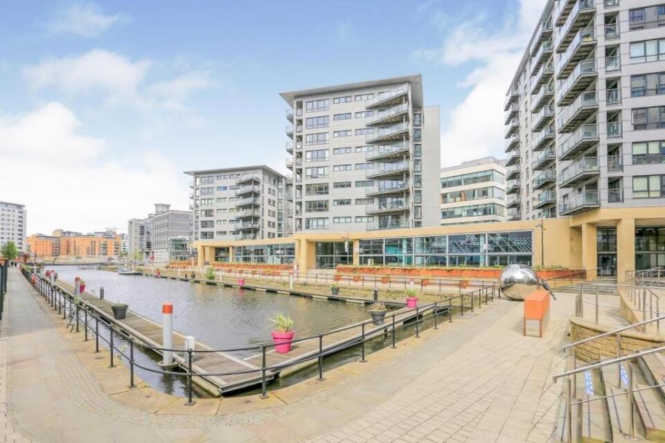 Deluxe River Canal View & Free Secure Parking! Лидс Экстерьер фото
