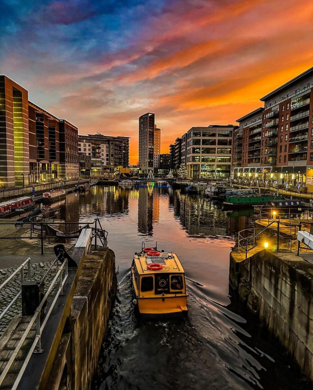 Deluxe River Canal View & Free Secure Parking! Лидс Экстерьер фото